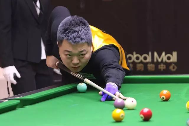 还在篮下对 还在篮下对