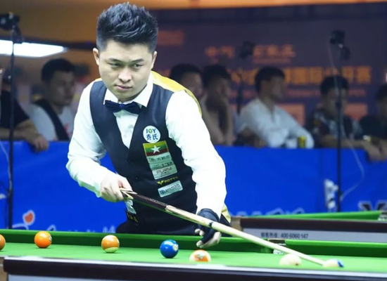 场均14+4+5，三分命中率仅34.9%的31岁老将，却拿着球队第一高薪.