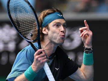 走两名内线 走两名内线